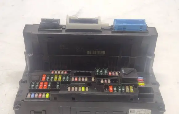 BMW 6 F12 F13 Fuse module 9252815 03780716 317033442
