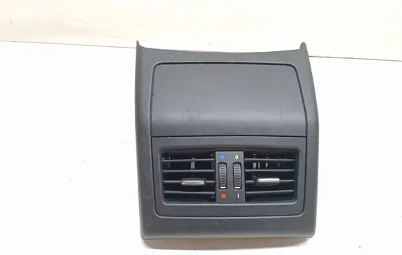 BMW 3 E90 E91 Rear air vent grill 7132381 51167132361