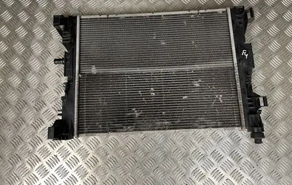Renault Zoe Coolant radiator 8A7560200 8A7560400