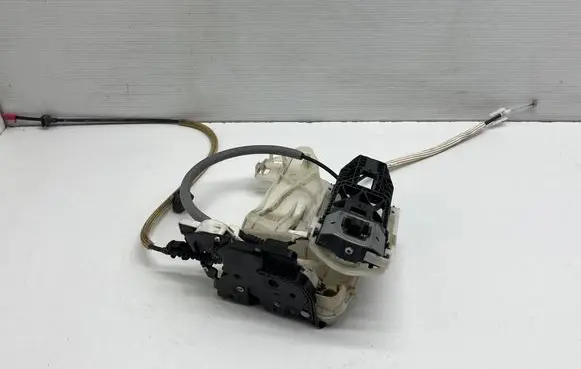 Porsche Cayenne (92A) Front door lock 7P5837015