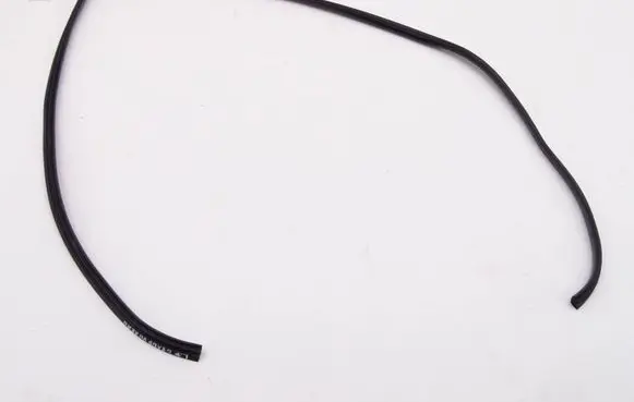 Suzuki Grand Vitara II Rubber seal front door window/glass 