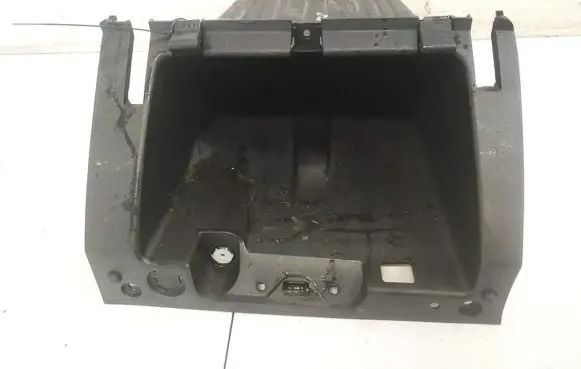 Ford Focus Glove box 4M21A06044CE 4M21-A06044-CE