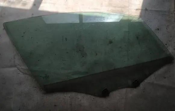 Peugeot 508 Front door window glass four-door as2