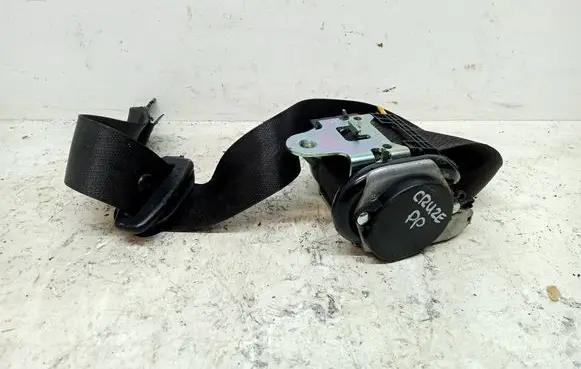 Chevrolet Cruze Front seatbelt 619516700A