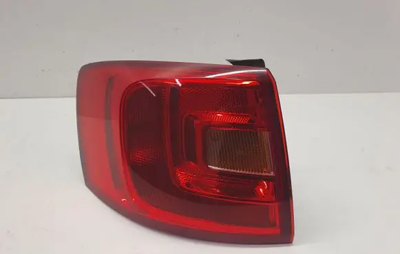 Volkswagen Jetta VI Rear/tail lights
