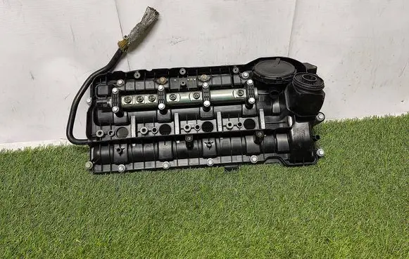 BMW 7 E65 E66 Rocker cam cover 7792420 779242005 7792491