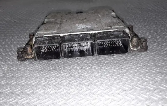 Renault Espace - Grand espace IV Engine control unit/module 0281011103 8200211726