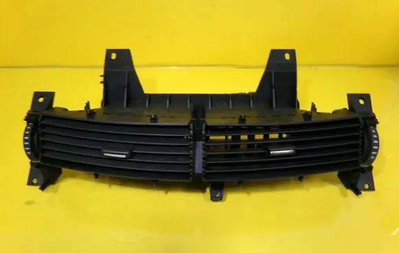 Dash center air vent grill
