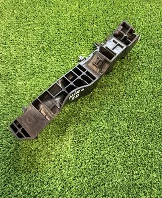 KIA Niro Front bumper mounting bracket 86552AT000