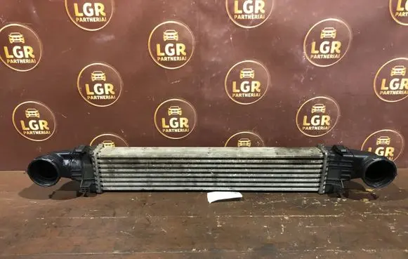Mercedes-Benz E W211 Intercooler radiator A2115001102