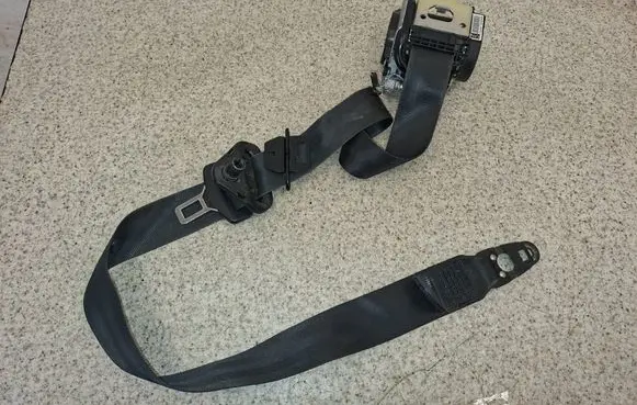 Renault Clio IV Front seatbelt 868843983R