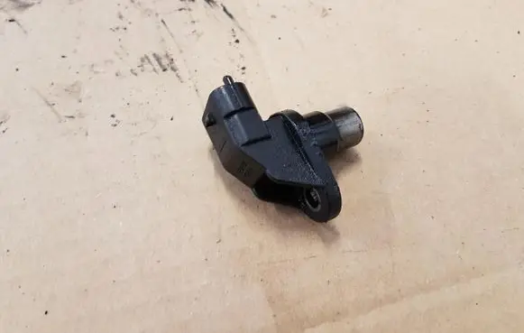 Volvo S40 Camshaft vanos timing valve 8631533