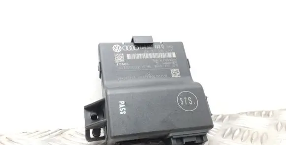 Audi Q3 8U Gateway control module 8U0907468Q 8U0907468G