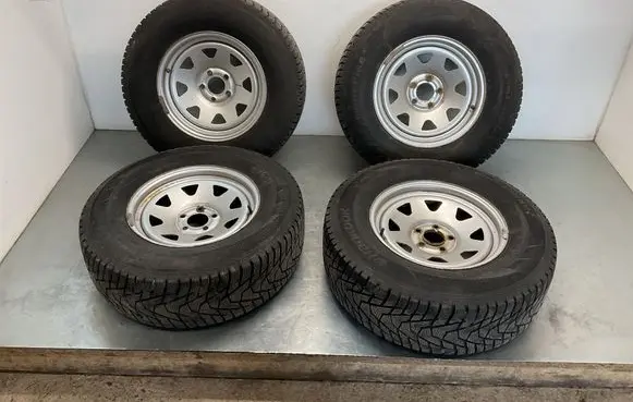 Ford Explorer R16 alloy rim