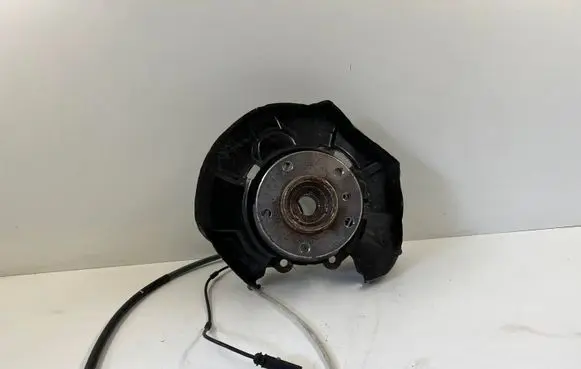 BMW 1 F20 F21 Rear wheel hub spindle/knuckle 
