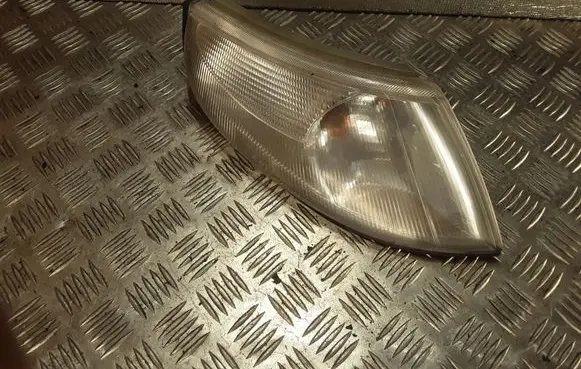Saab 9-5 Front indicator light