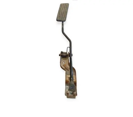 Accelerator throttle pedal