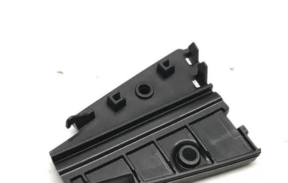 Audi A6 S6 C8 4K Fender mounting bracket 4K0807624