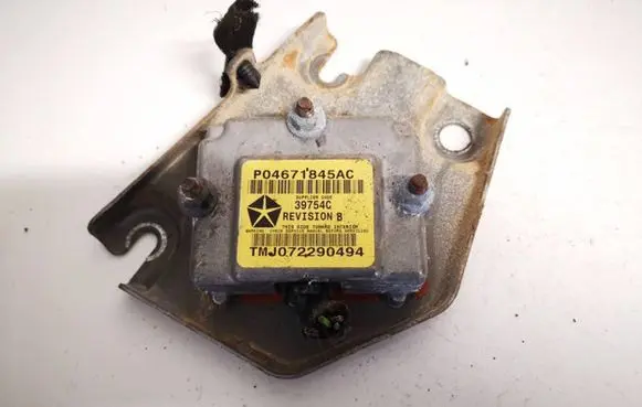 Chrysler PT Cruiser Airbag deployment crash/impact sensor p04671845ac 39754c