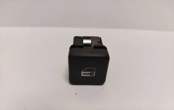 BMW 5 E39 Central locking switch button 8360828