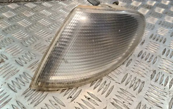 Ford Galaxy Front indicator light