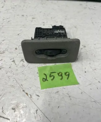 Renault Master II Headlight level height control switch 6281