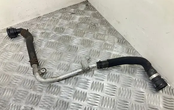 Engine coolant pipe/hose