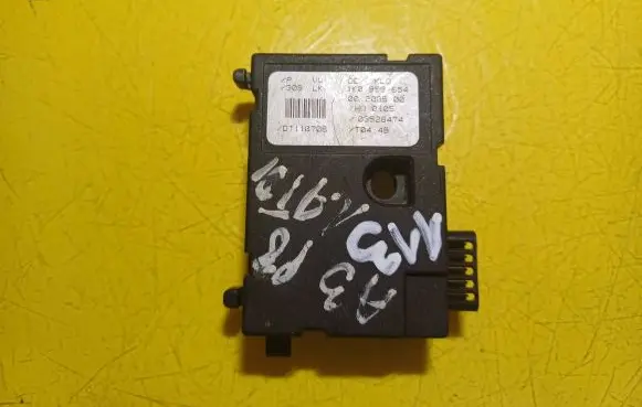 Audi A3 S3 8P Steering angle sensor 1K0959654