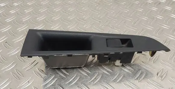 Toyota Verso-S Electric window control switch 7427152210