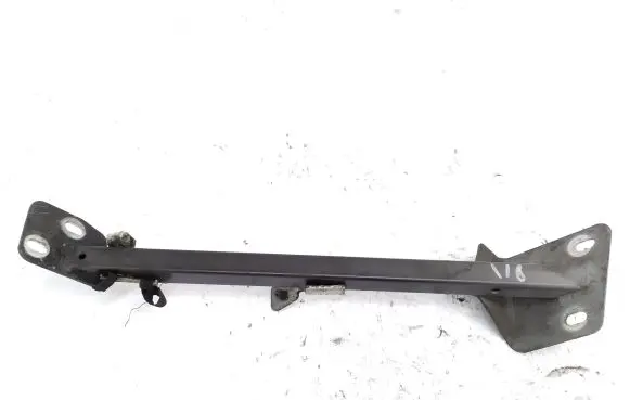 Audi A8 S8 D3 4E Fender mounting bracket 4E0805464E