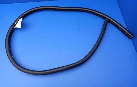 Mercedes-Benz E C207 W207 Front door rubber seal A2076920376