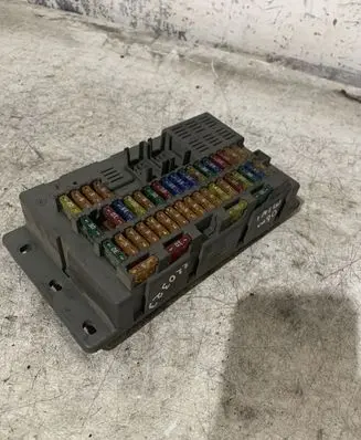 Mini One - Cooper R50 - 53 Fuse module