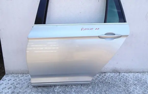 Volkswagen PASSAT B8 Rear door TRNRN