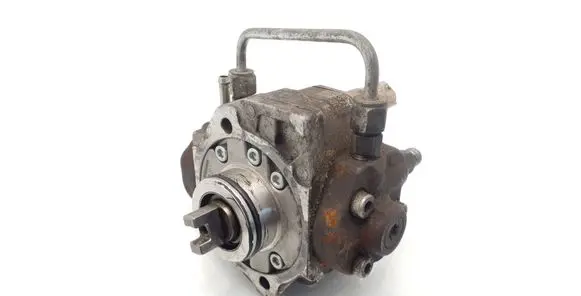 Toyota RAV 4 (XA30) Fuel injection high pressure pump 221000R010 HU2940000315