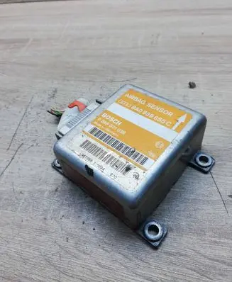 Audi A4 S4 B5 8D Airbag deployment crash/impact sensor 8A0959655C 0285001038