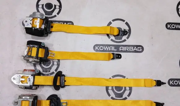 Mercedes-Benz CLA C118 X118 Set of seat belts 