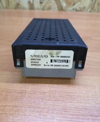 Volvo S60 Fuse module 30657428