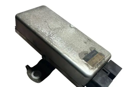 Infiniti QX56 Fuel pump relay 17001JF00A 1049930520