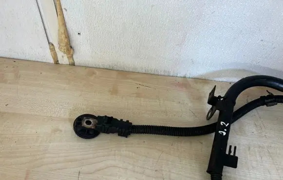 Mercedes-Benz E W211 Coolant pipe/hose A2111002