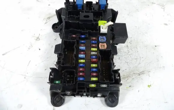 Suzuki Grand Vitara II Fuse box set 09395J05