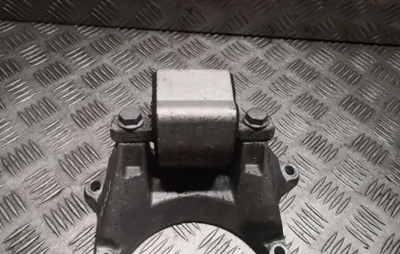 Mercedes-Benz E A207 Gearbox mounting bracket 2112420340 A2112420340