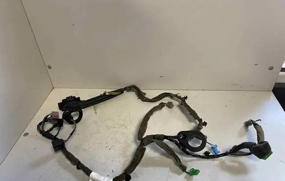 Volvo V70 Front door wiring loom 31318764