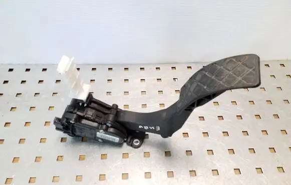 Volkswagen New Beetle Accelerator throttle pedal 6Q1721503B 6PV00849501