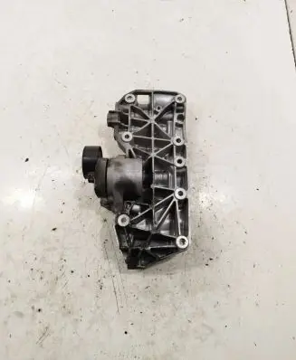 BMW 5 F10 F11 Engine mounting bracket 8506863 174786