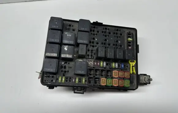 Dodge Charger Fuse module 7154057130