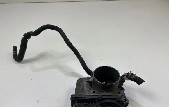 Toyota Avensis T250 Throttle valve 2203928050