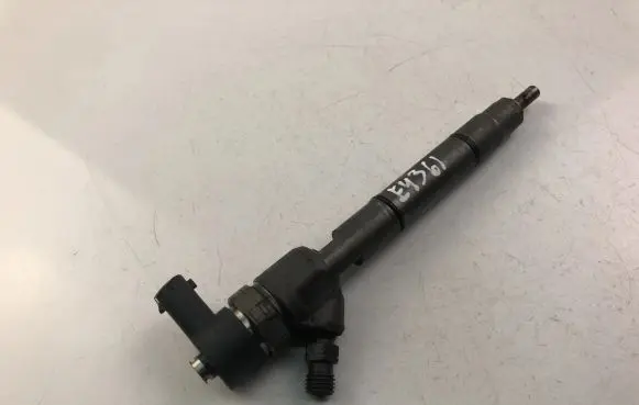 KIA Ceed Fuel injector 338002A900