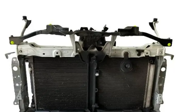 Toyota C-HR I Coolant radiator