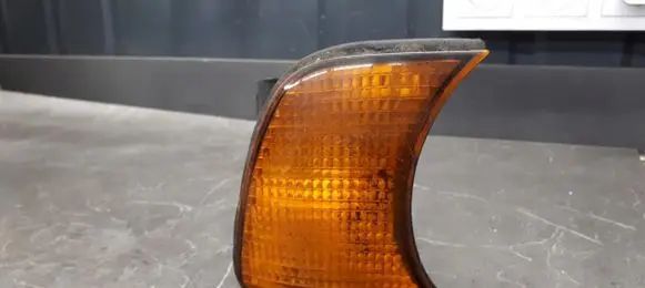 BMW 5 E34 Front indicator light 1384034