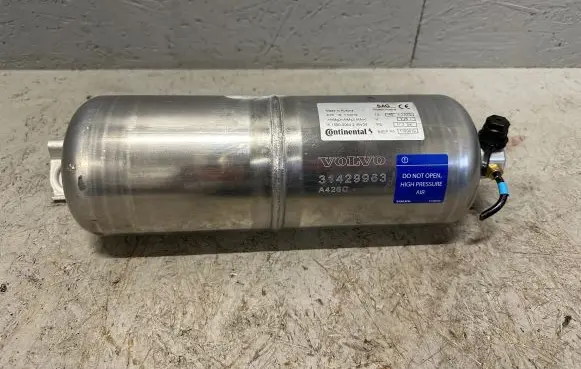 Volvo XC60 Air suspension tank/reservoir 31429963 A426C 15158000642